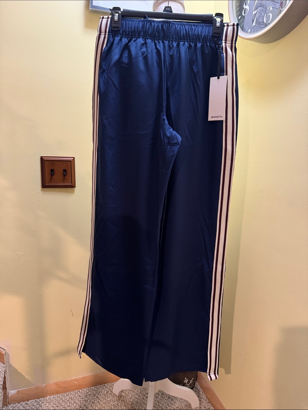 NWT Mondetta wide leg pant size L.